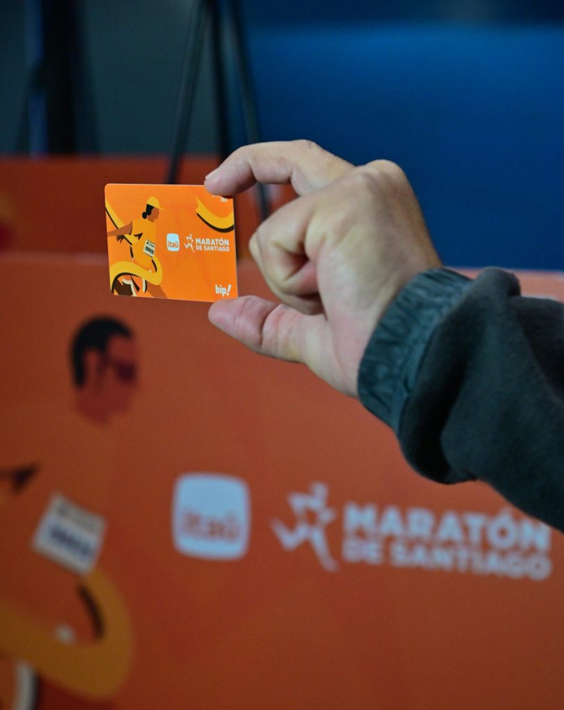 Itaú Maratón de Santiago 2026: 35 mil tarjetas Bip! en el kit de corredores y Metro tendrá apertura anticipada