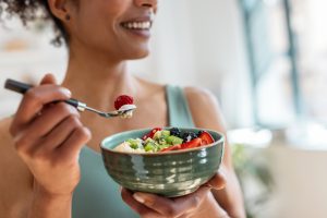 Nutrición e Inmunocompetencia: La ciencia detrás de la dieta como escudo frente a las enfermedades invernales