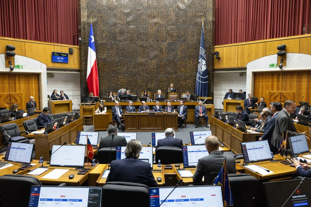 En el Senado: Ministro de Seguridad entregó plan con siete focos de gestión