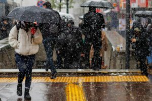 Sistema frontal dejará lluvias y fuertes vientos en la zona central 
