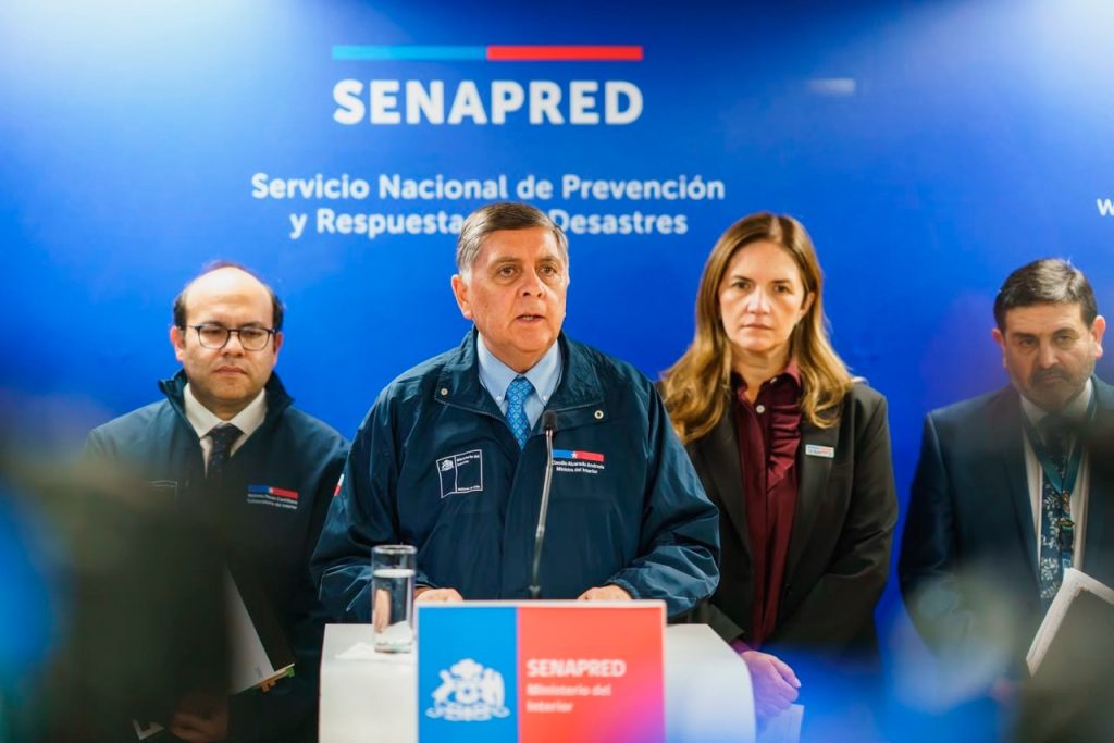 Gobierno anuncia medidas ante llegada de sistema frontal y declara emergencia preventiva en diez regiones