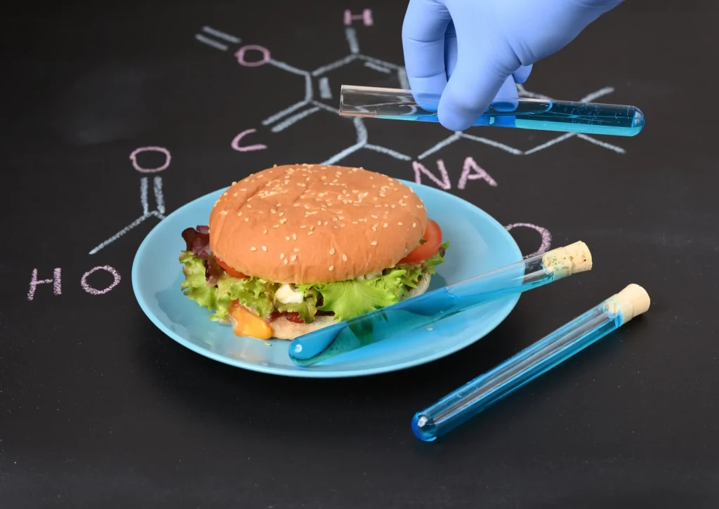 Rotulación de alimentos ultraprocesados: senadores presentan indicaciones