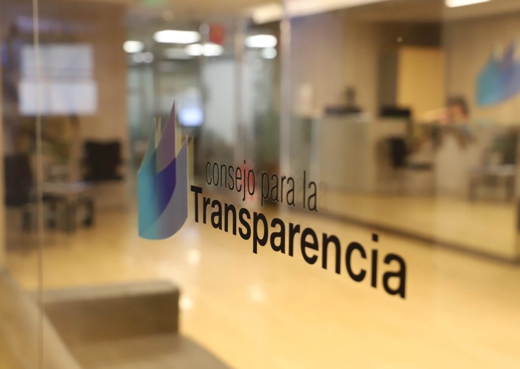 CPLT detecta más de $210 mil millones en gastos municipales por trato directo usando causal de emergencia