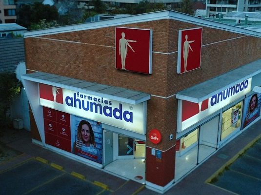 Colusión de medicamentos: Comienza pago de compensaciones tras acuerdo judicial entre Sernac y Farmacias Ahumada
