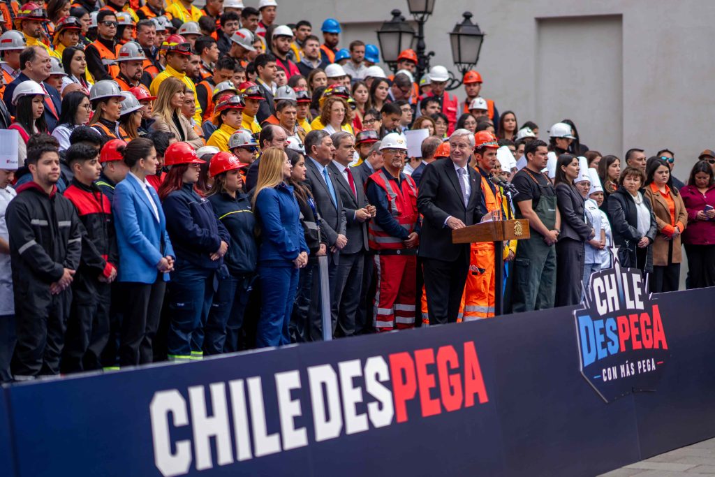 Presidente Kast lanza plan para crear más de 100 mil empleos y acelerar inversiones para reactivar la economía