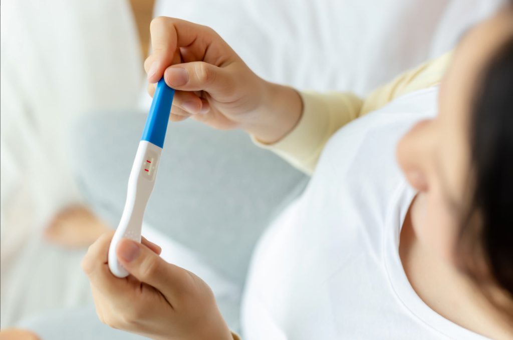 Embarazo adolescente: Chile registra importante disminución en las cifras