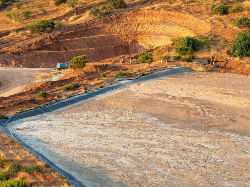 PUCV lidera proyecto para priorizar la fiscalización de relaves mineros ante riesgos sísmicos