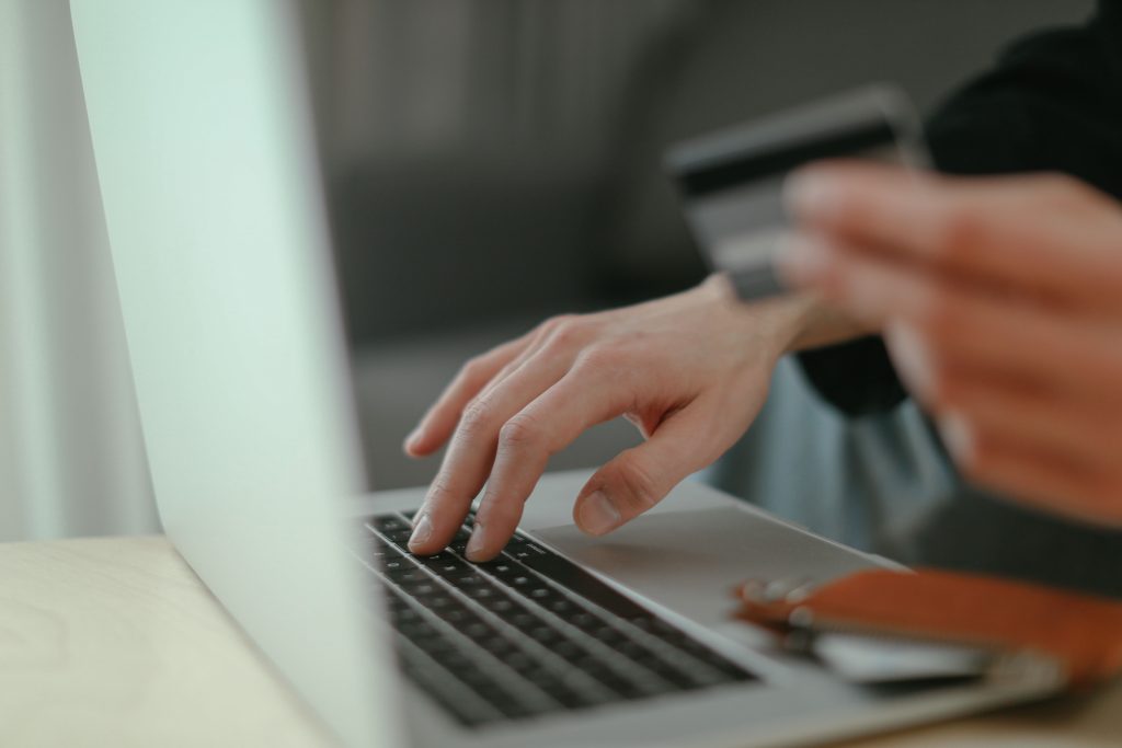 Marcas del Retail entrega claves para comprar de forma segura durante el Cyber Monday 2026