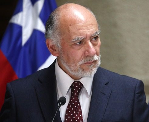 Senador Iván Flores por millonarias pérdidas en fondos de AFP: “Espero que los responsables paguen con cárcel; más que en manada, actuaron en jauría”